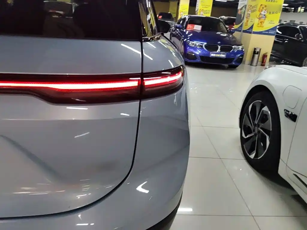 NIO ES6 — миниатюра 8