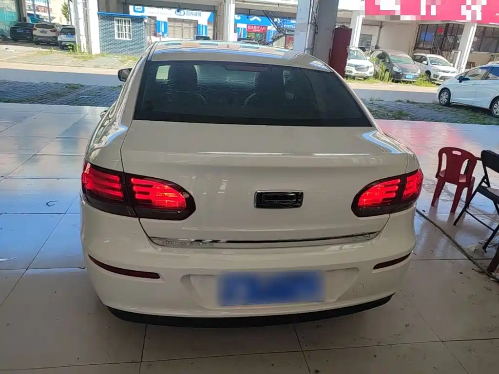 Qoros Qoros 3 — миниатюра 6