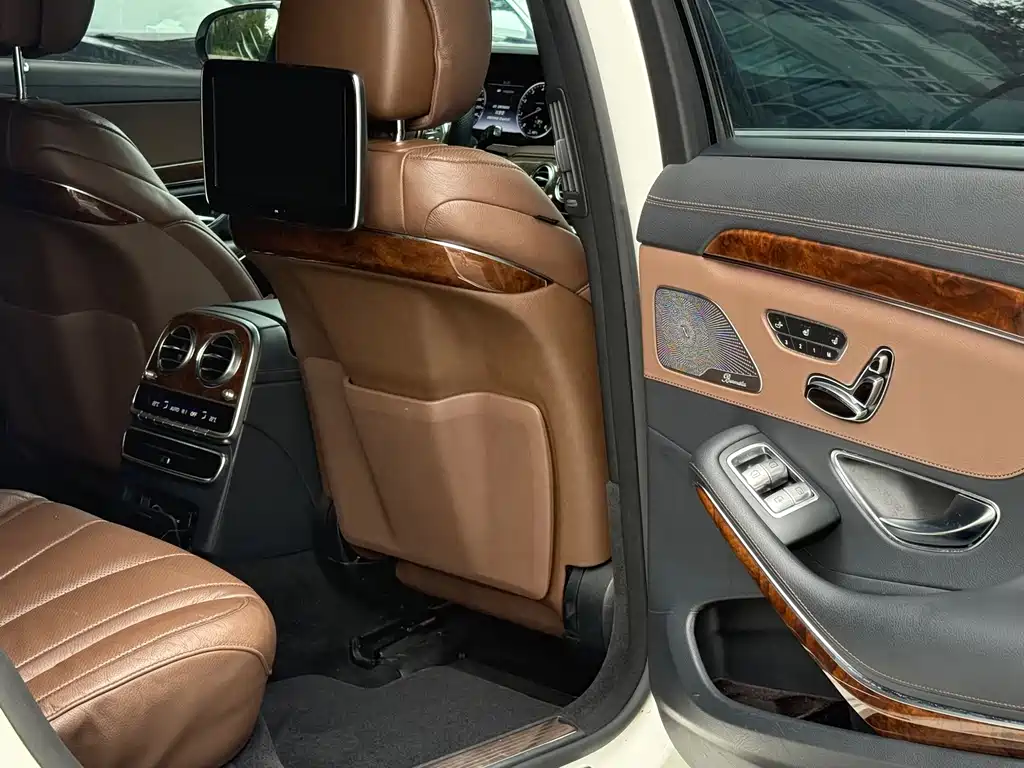Mercedes-Benz S-Class — миниатюра 15