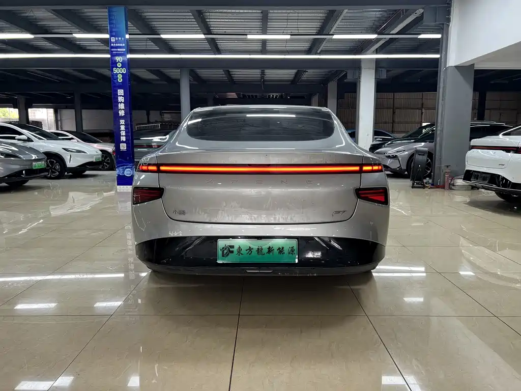 XPeng P7 — миниатюра 6