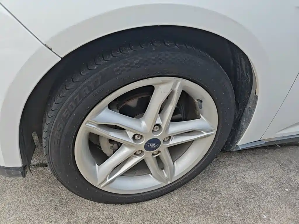 Ford Focus — миниатюра 23