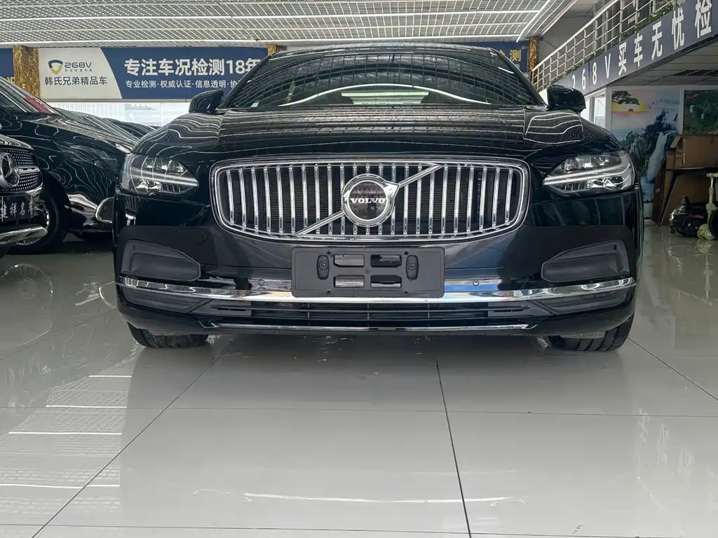 Volvo S90 — миниатюра 2