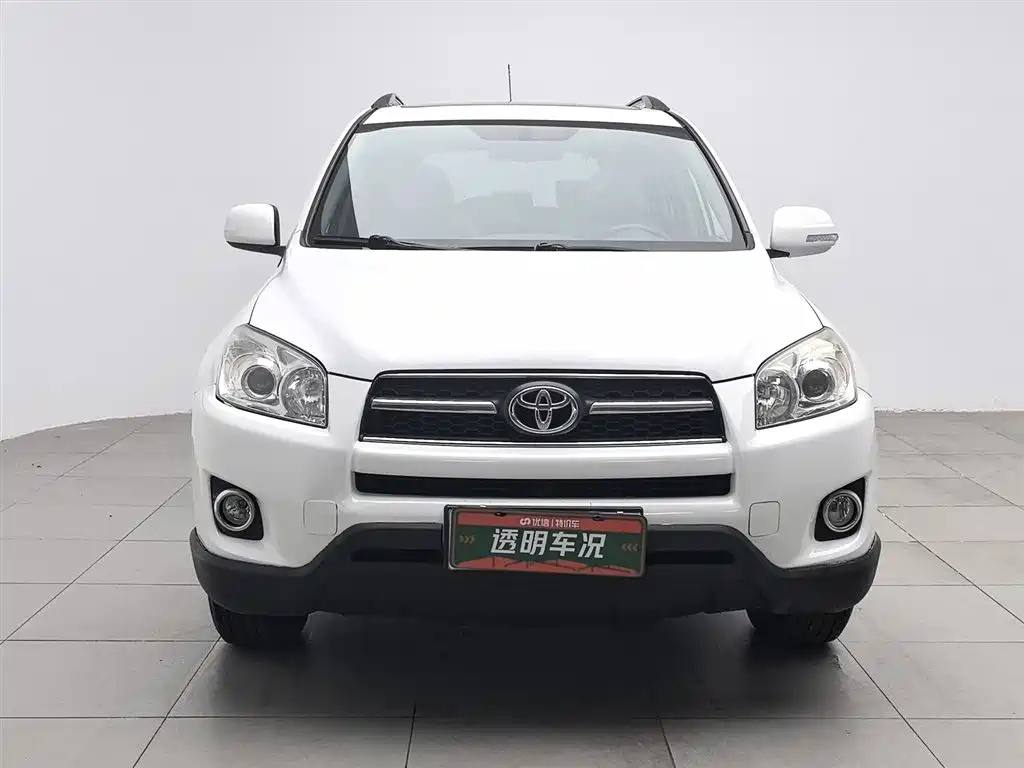 Toyota RAV4 2010 2.0L AT Luxury