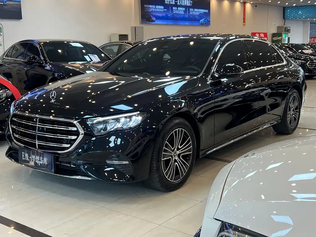 Mercedes-Benz E-Class — миниатюра 3