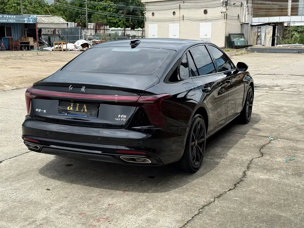 Hongqi Hongqi H5 — миниатюра 9