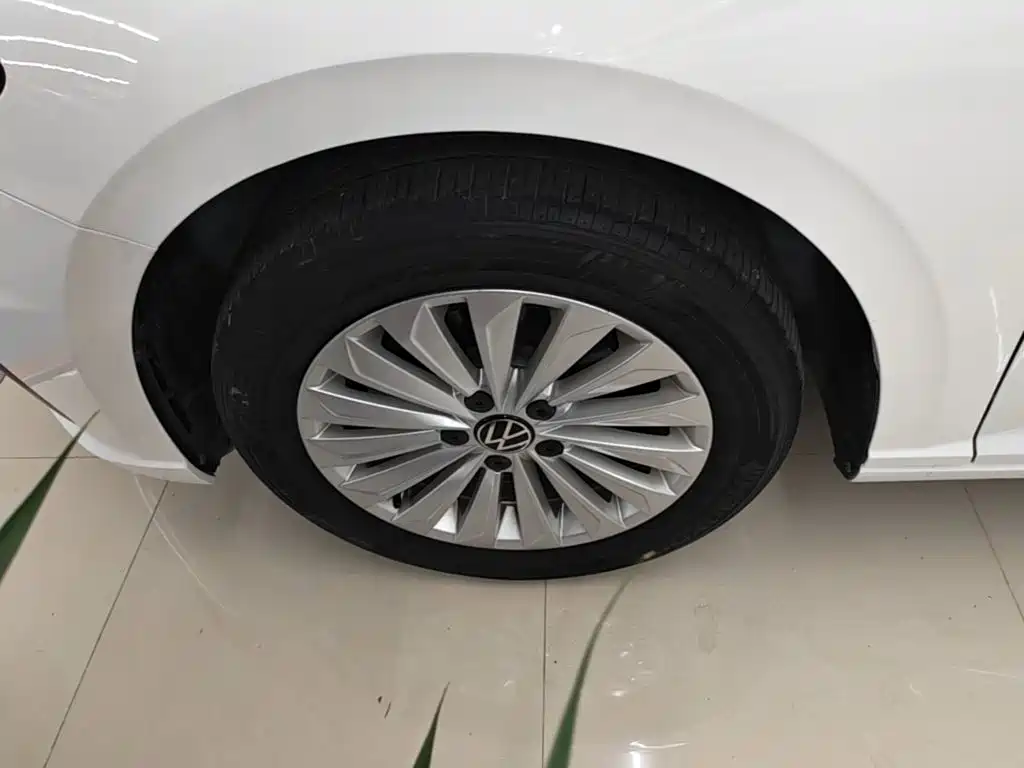 Volkswagen Lavida — миниатюра 23