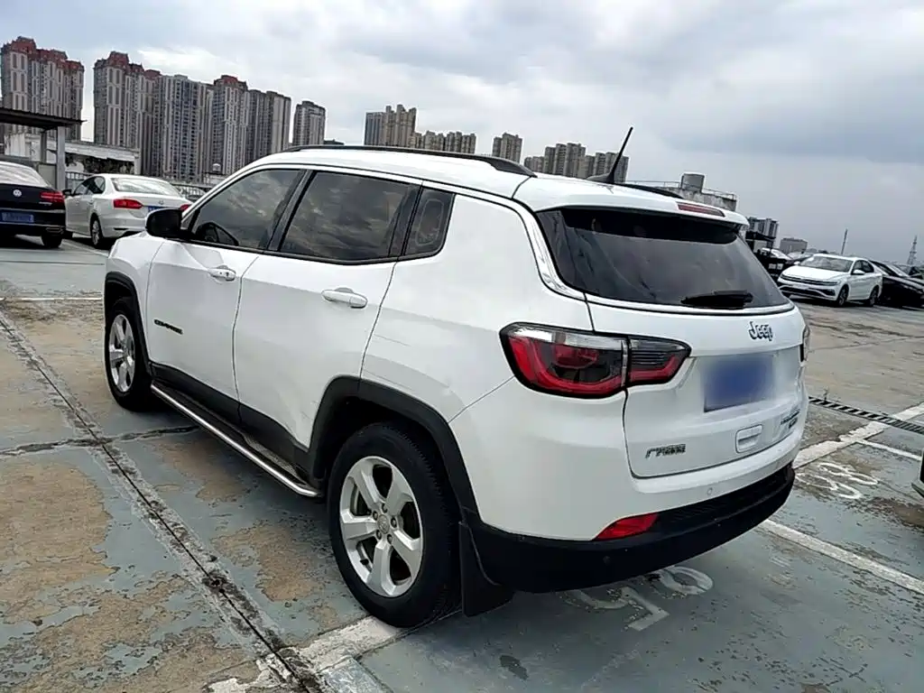 Jeep Compass — миниатюра 5
