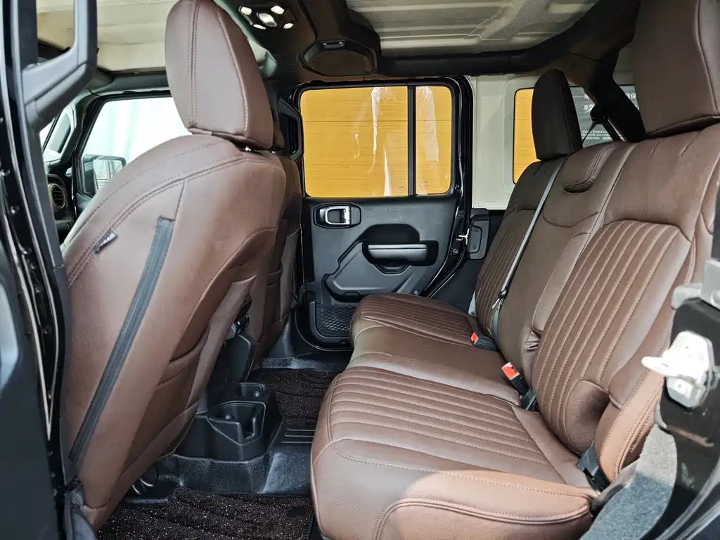 Jeep Wrangler — миниатюра 10