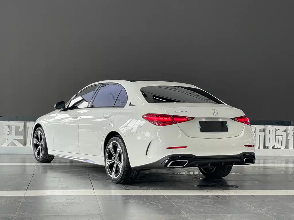 Mercedes-Benz C-Class — миниатюра 4