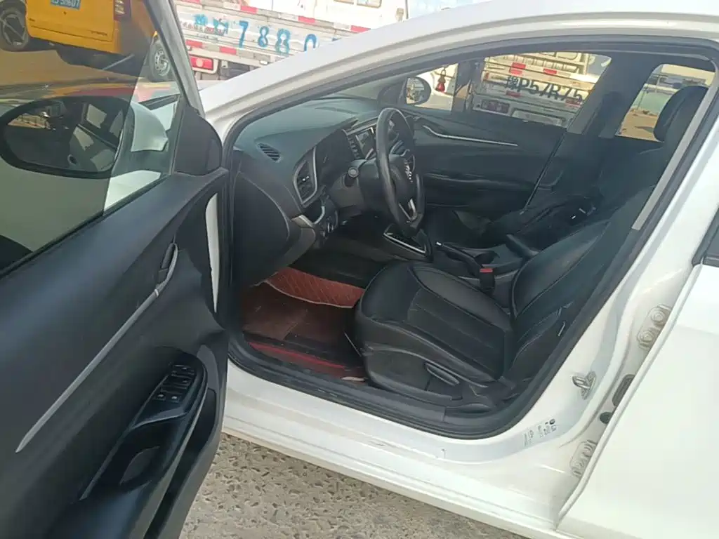 Buick Excelle — миниатюра 16