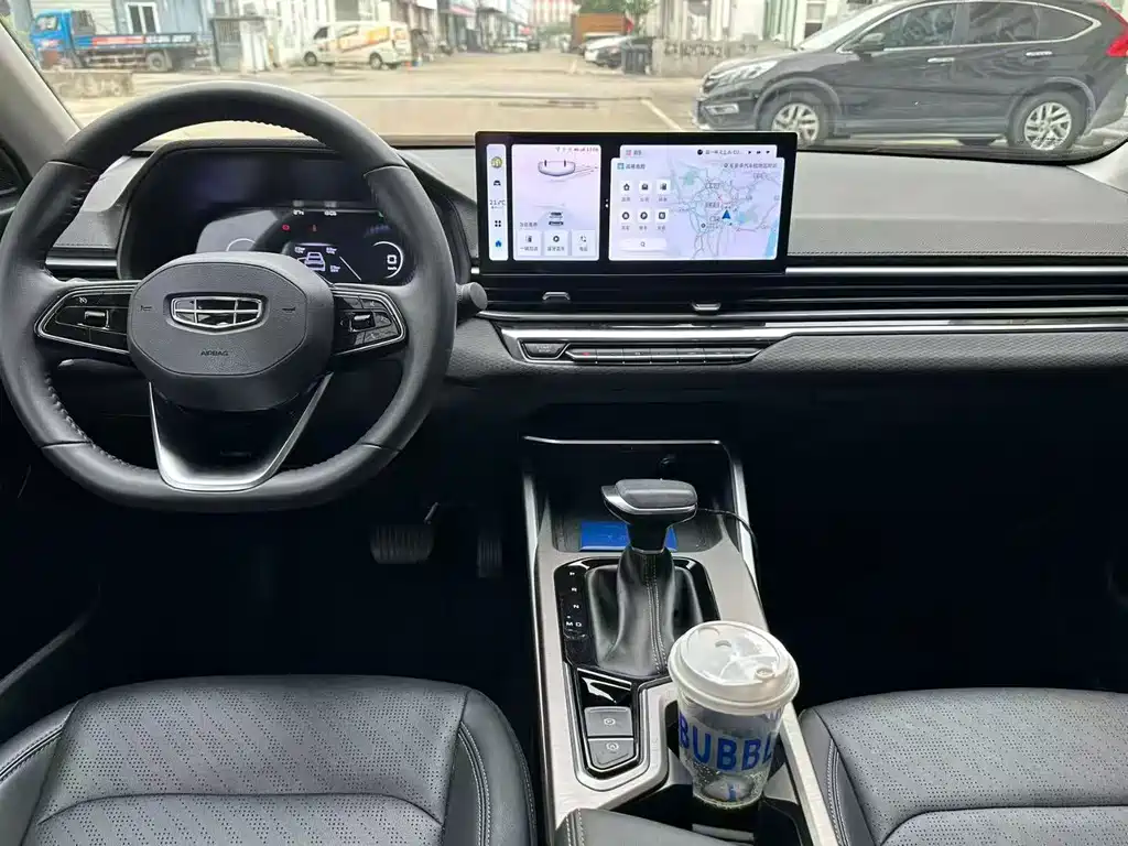 Geely Emgrand — миниатюра 6