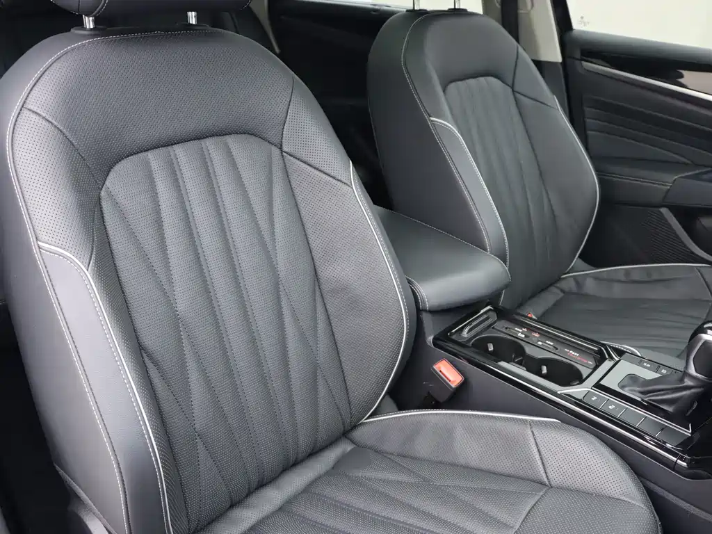 Volkswagen Passat — миниатюра 10