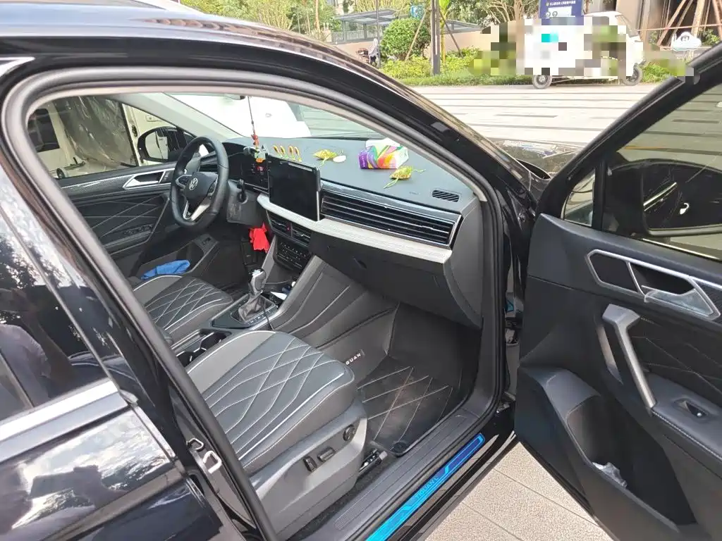 Volkswagen Tiguan L — миниатюра 20