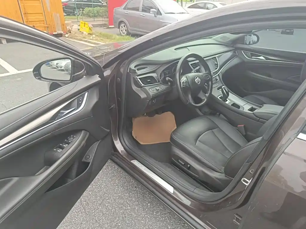 Buick LaCrosse — миниатюра 16