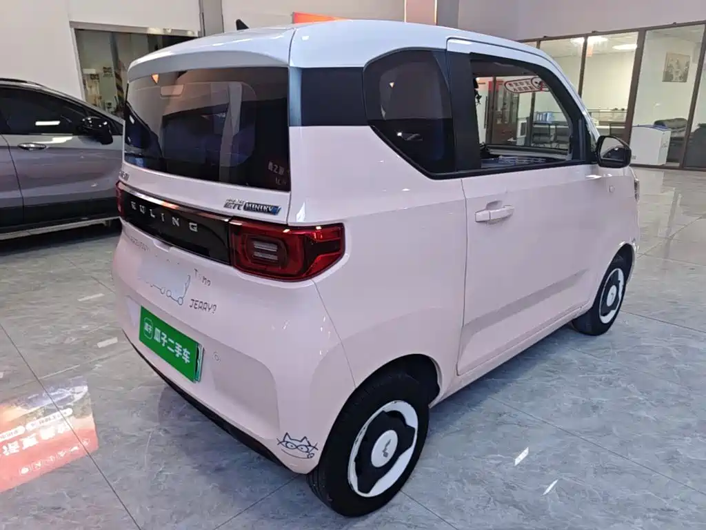 Wuling MINIEV — миниатюра 7