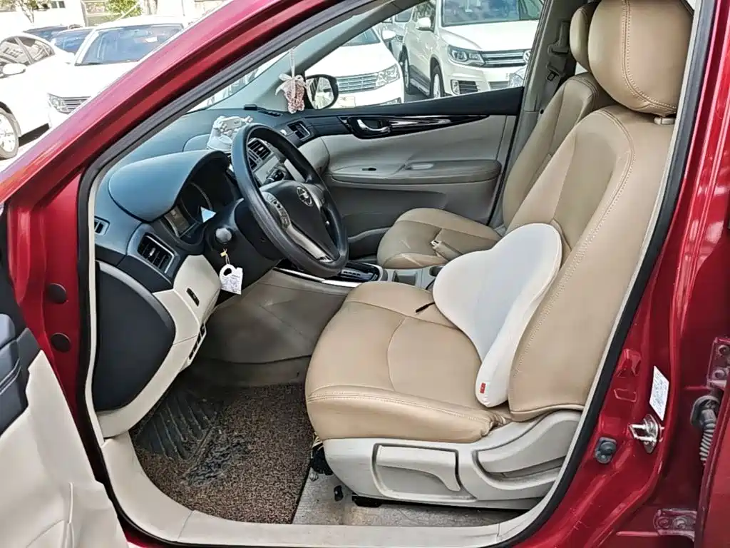 Nissan Tiida — миниатюра 15