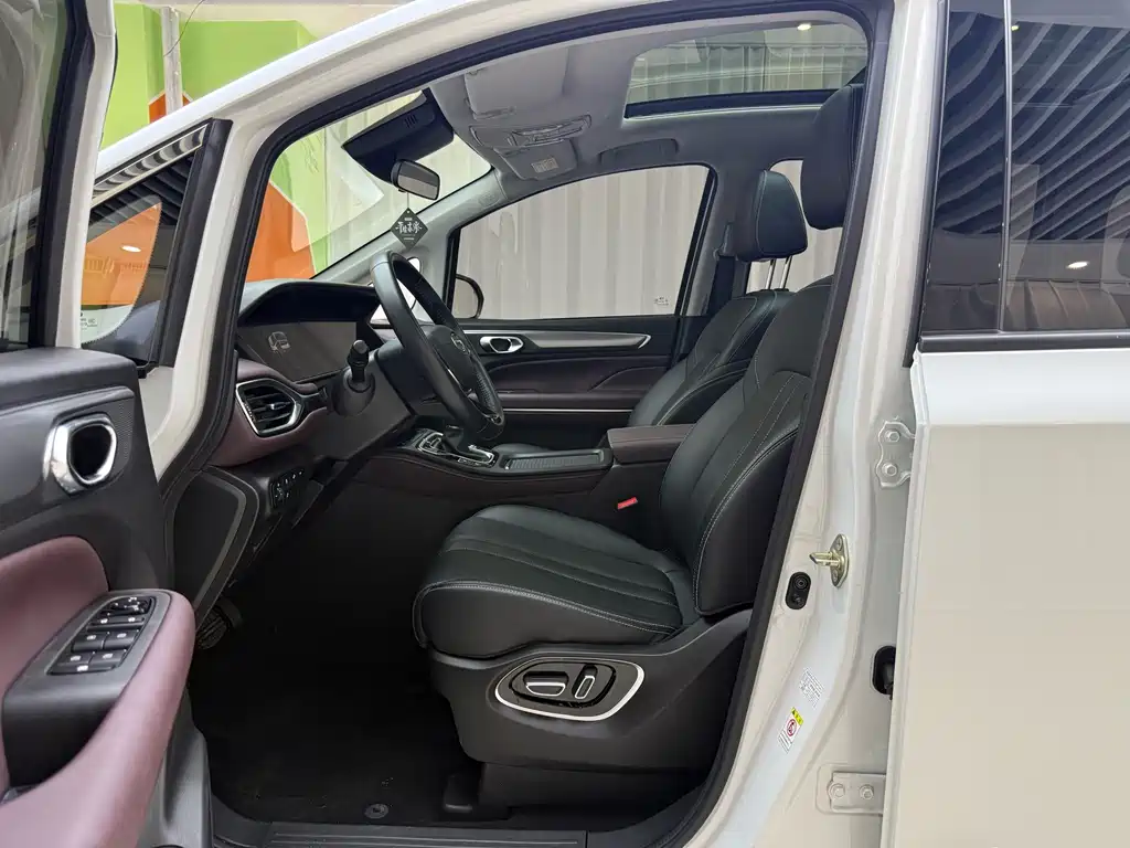 GAC Motor Trumpchi M6 — миниатюра 7