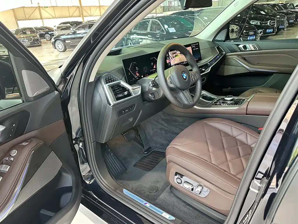 BMW X5 2026 xDrive 30Li Premium M Sport