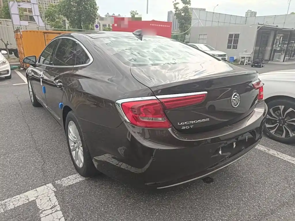 Buick LaCrosse — миниатюра 5