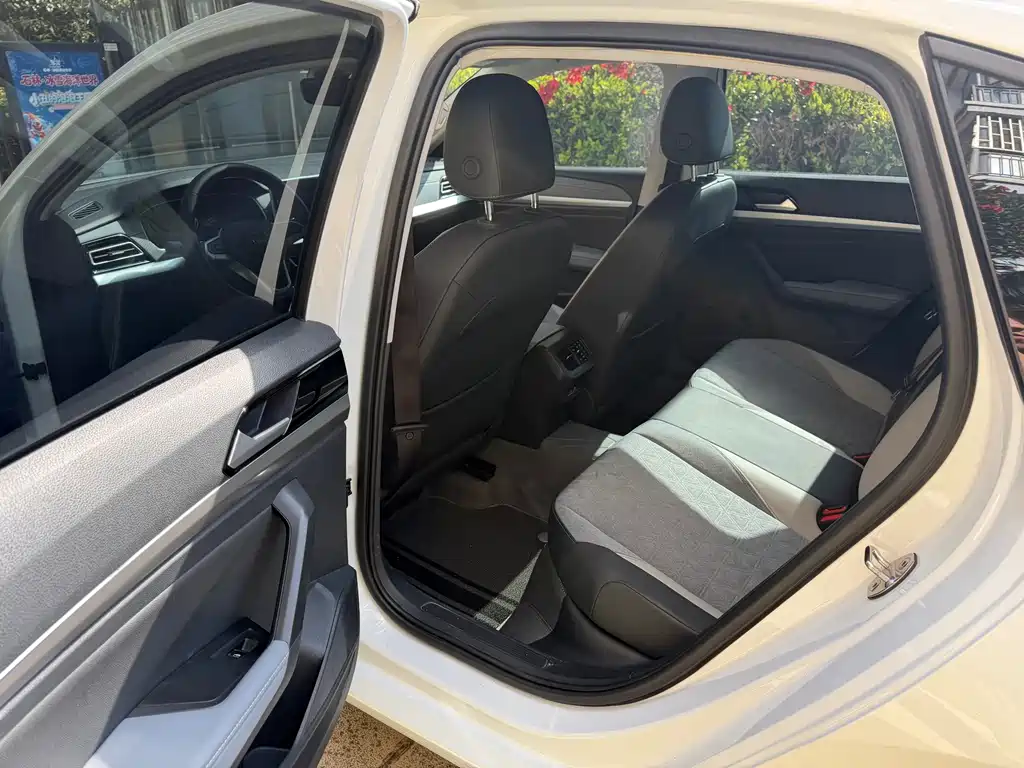 Volkswagen Lavida — миниатюра 8