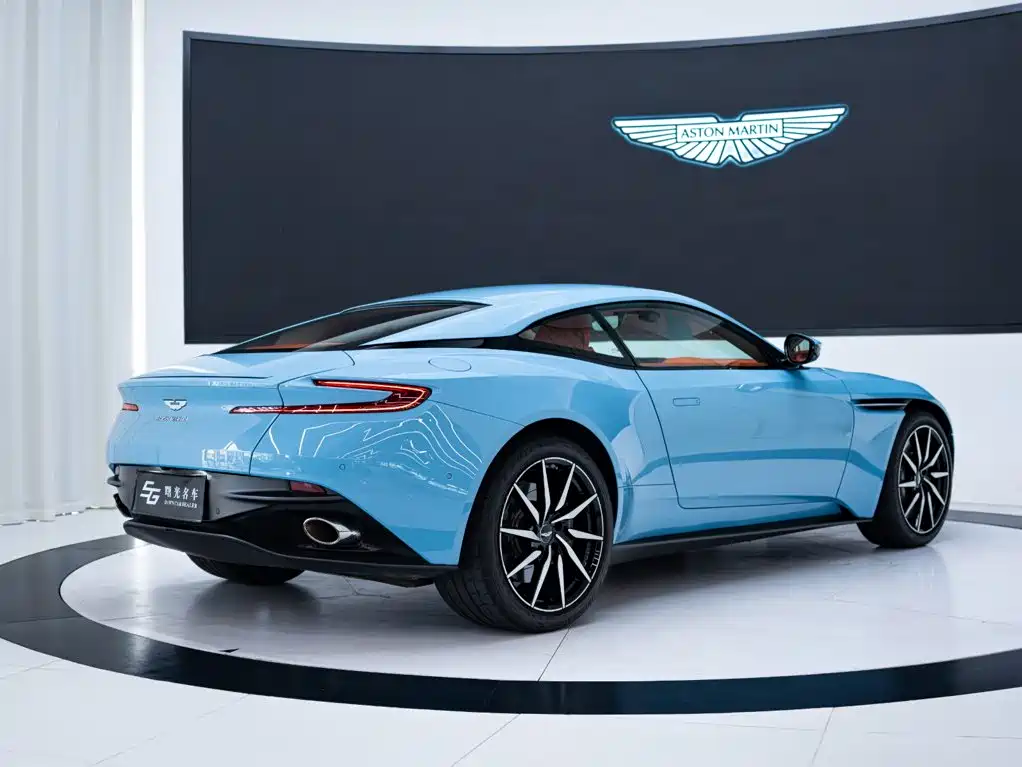 Aston Martin DB11 — миниатюра 4