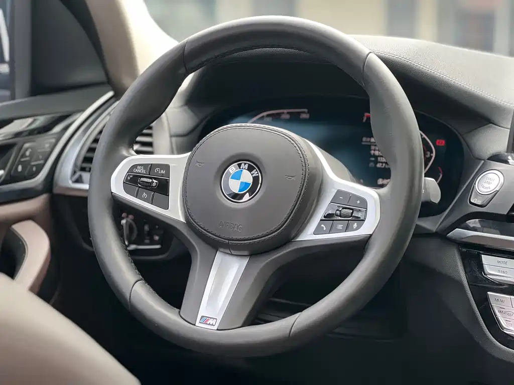 BMW X3 — миниатюра 12