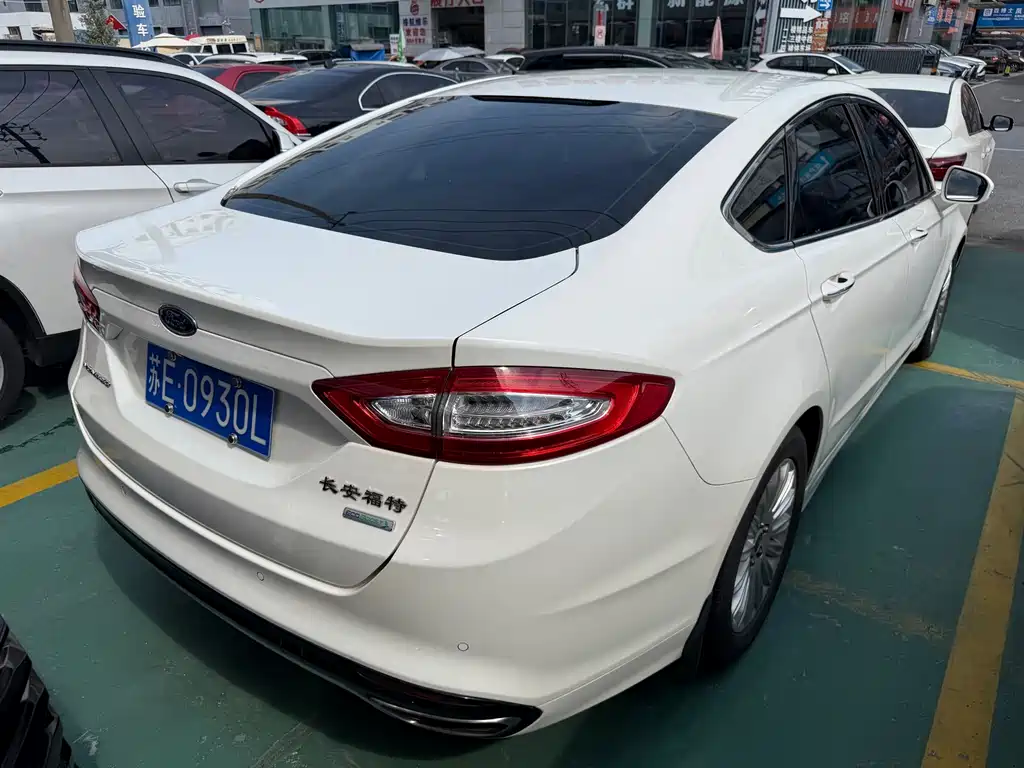Ford Mondeo — миниатюра 15