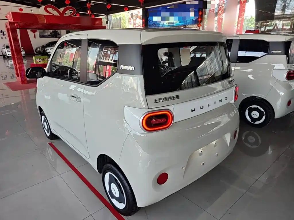 Wuling MINIEV — миниатюра 5