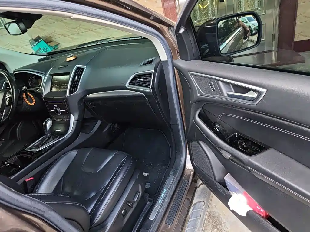 Ford Edge — миниатюра 18