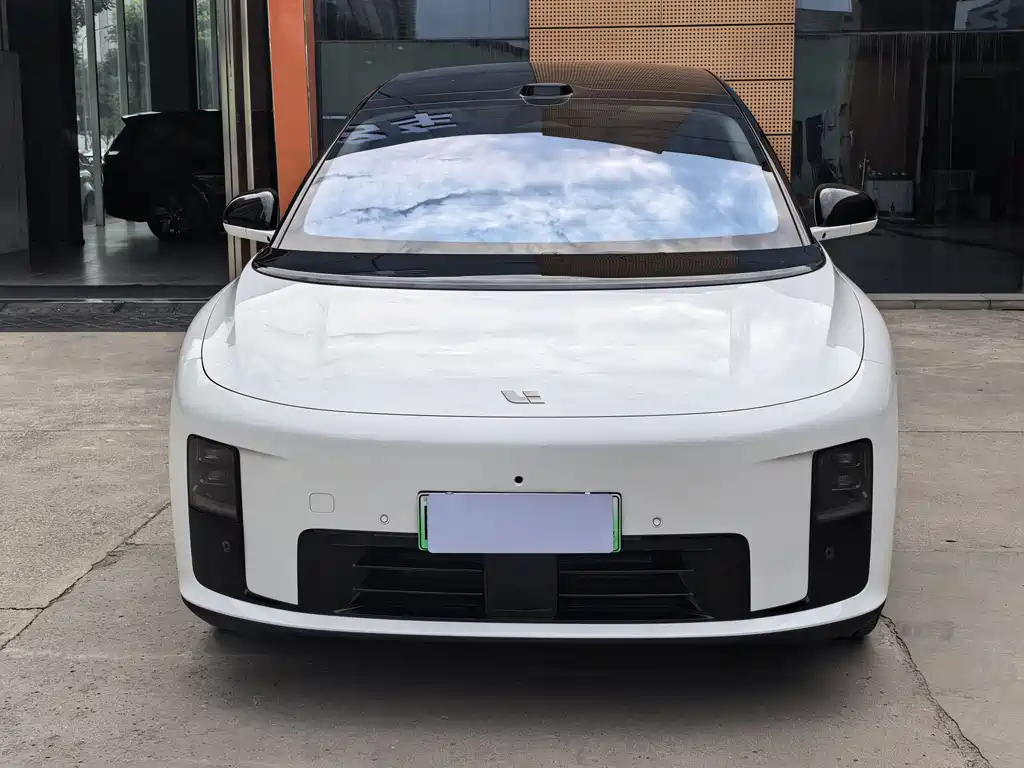 Li Auto i8 2025 Standard