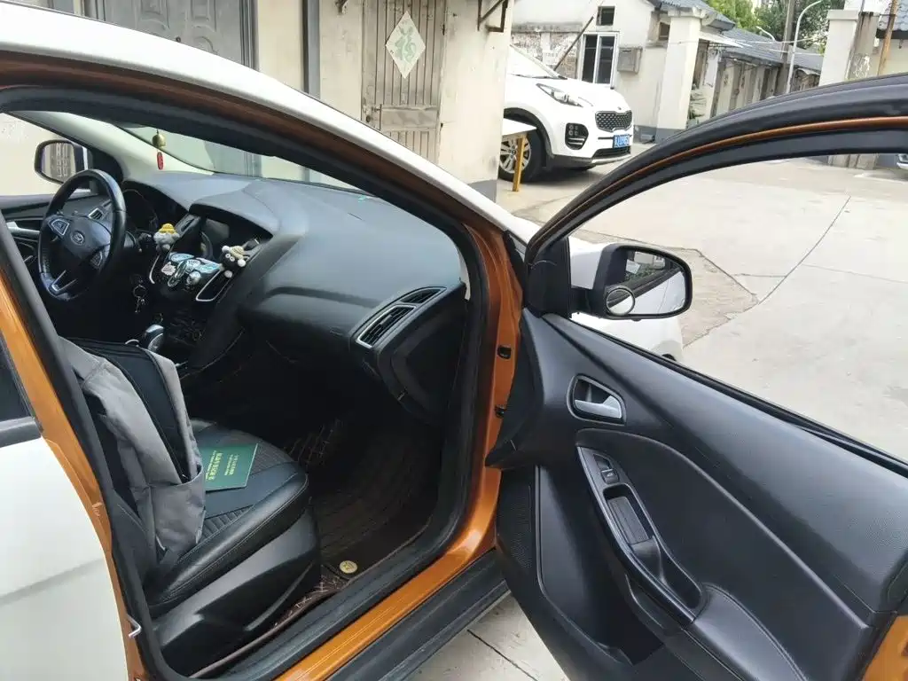 Ford Focus — миниатюра 19