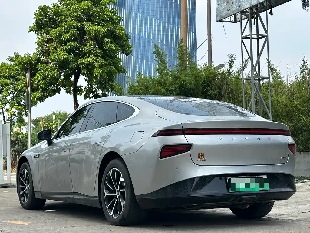 XPeng P7 — миниатюра 7