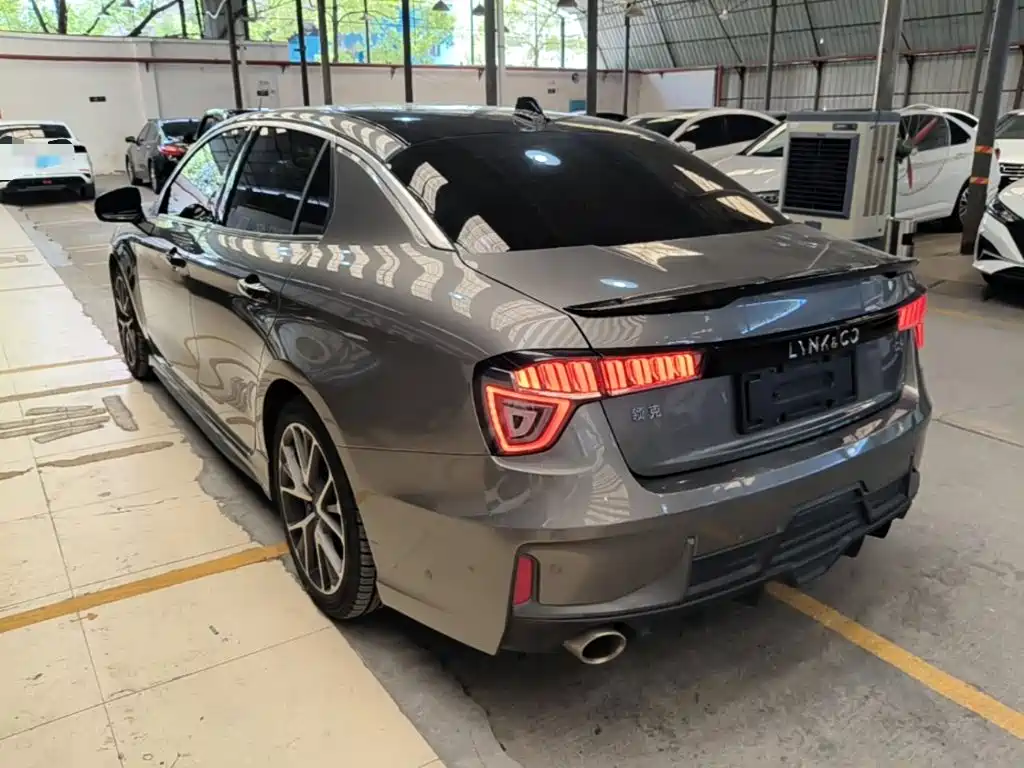 Lynk & Co 03 — миниатюра 5