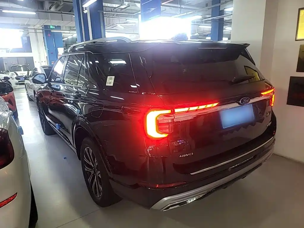 Ford Explorer — миниатюра 5