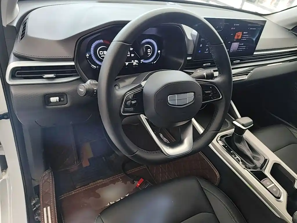 Geely Emgrand — миниатюра 10