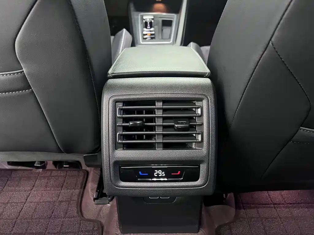 Volkswagen Golf — миниатюра 15