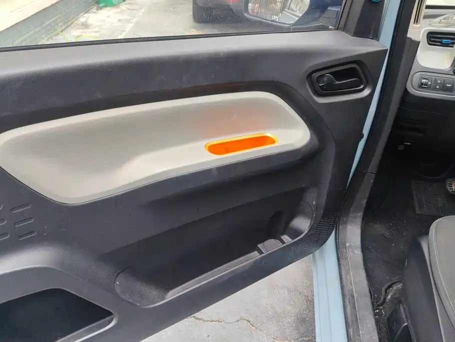Wuling MINIEV — миниатюра 7
