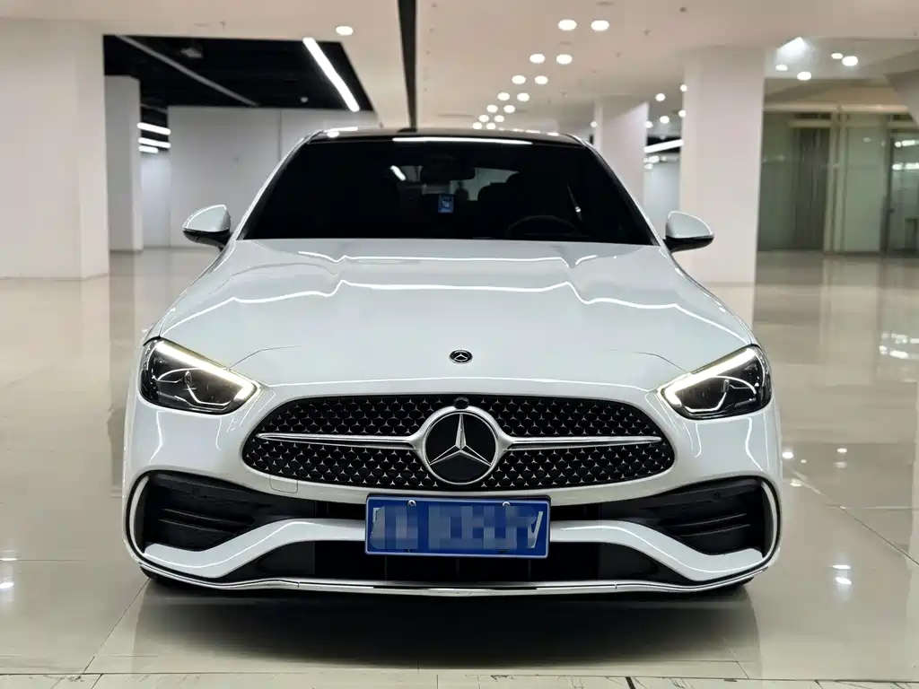 Mercedes-Benz C-Class — миниатюра 2