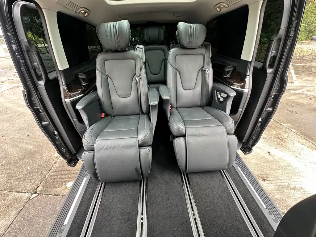 Mercedes-Benz V-Class — миниатюра 12