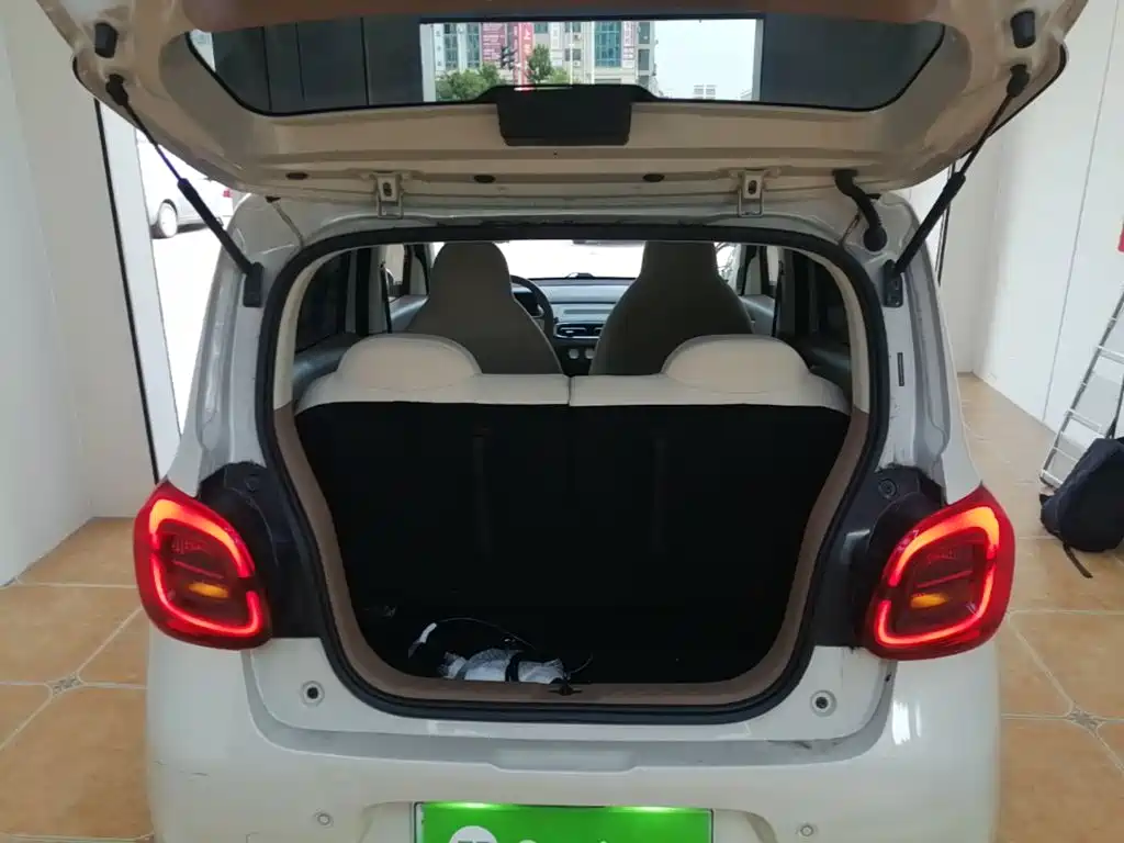 Wuling MINIEV — миниатюра 19