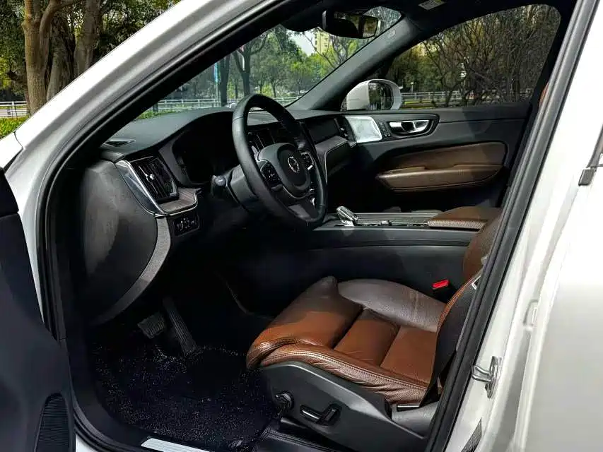 Volvo XC60 — миниатюра 7