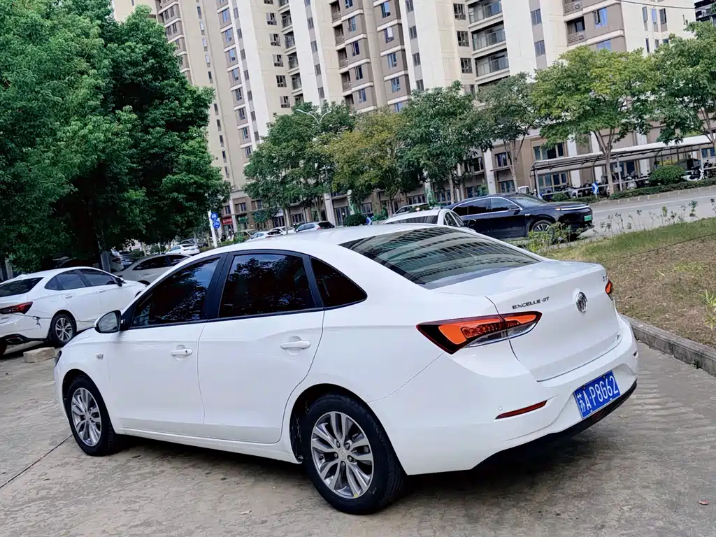 Buick Excelle — миниатюра 4