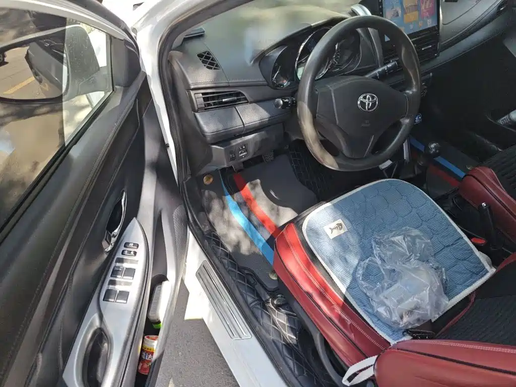 Toyota Yaris L — миниатюра 17