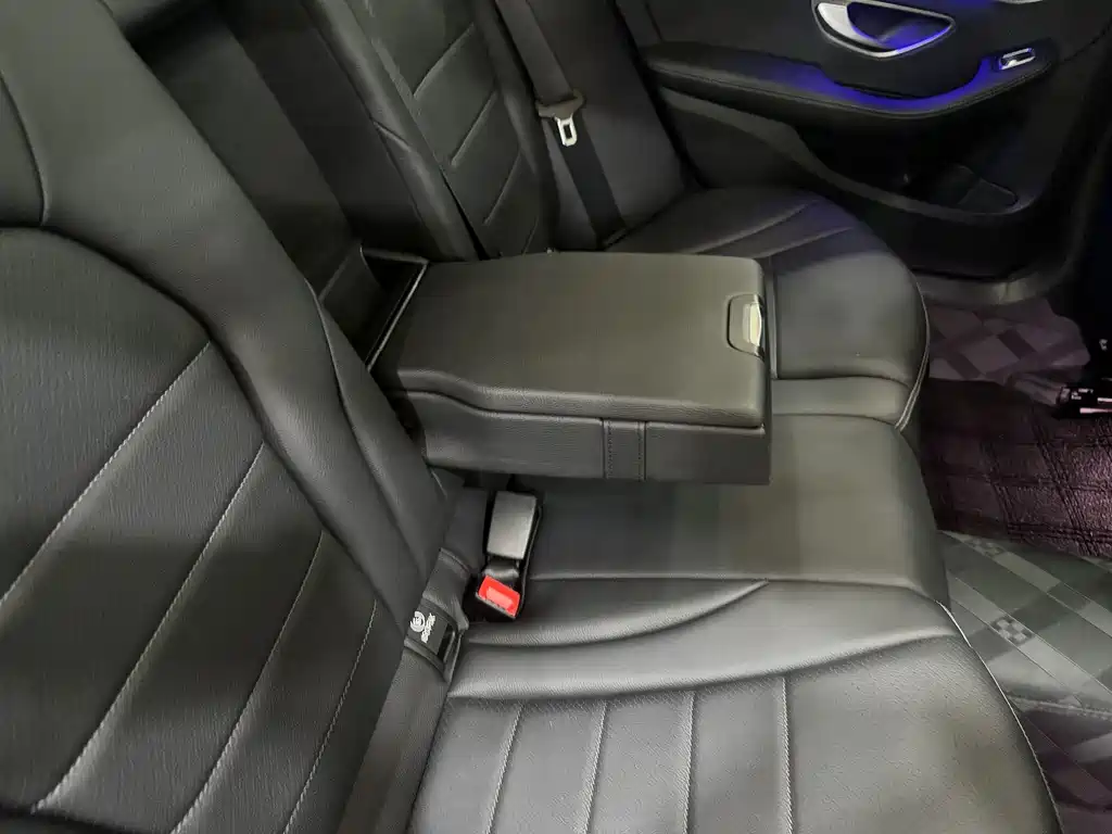 Mercedes-Benz C-Class — миниатюра 15