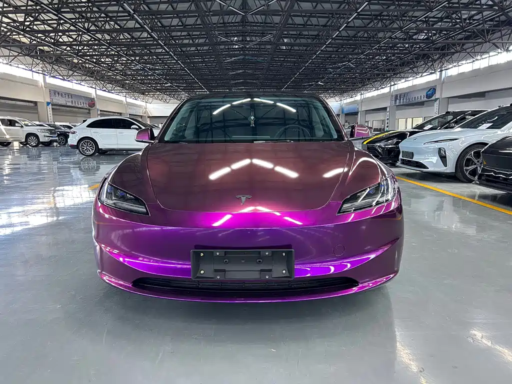 Tesla Model 3 — миниатюра 2