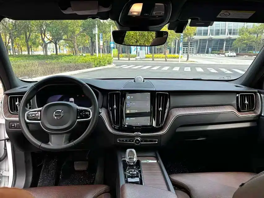 Volvo XC60 — миниатюра 9
