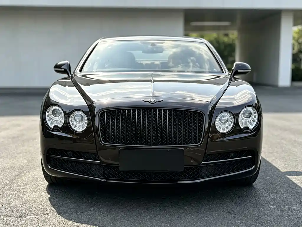 Bentley Flying Spur — миниатюра 2