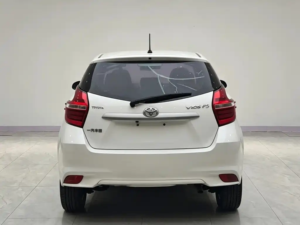Toyota Vios FS — миниатюра 6