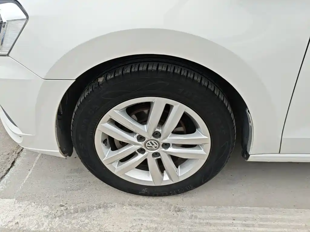 Volkswagen Jetta — миниатюра 23