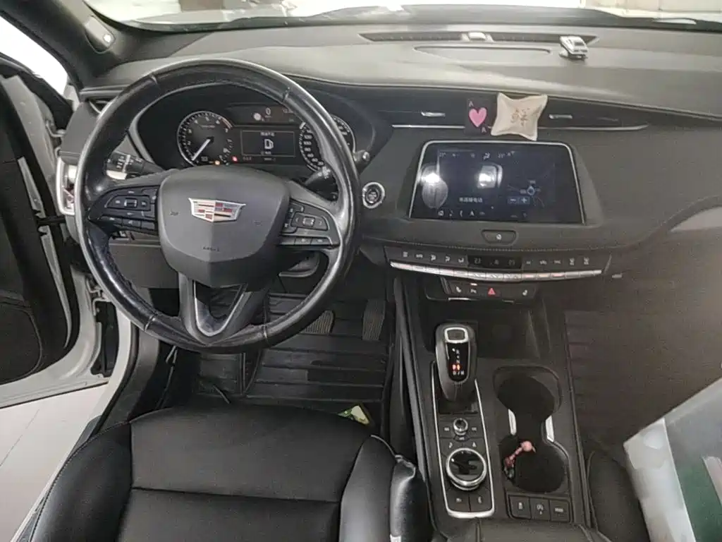 Cadillac XT4 — миниатюра 10